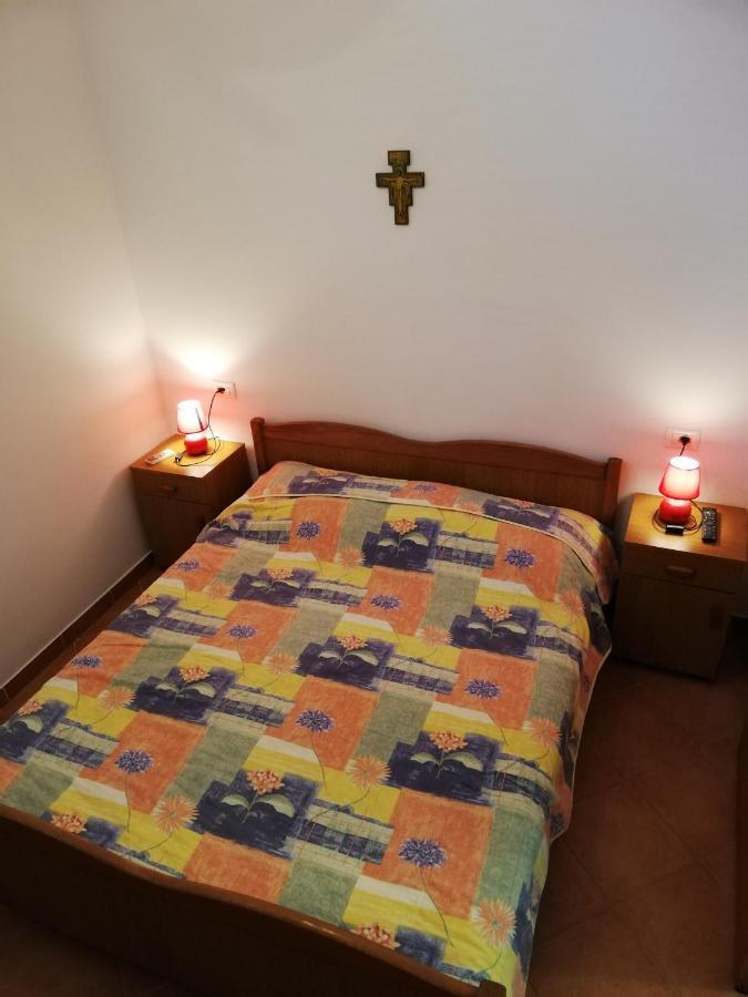 Apartments Ana Pogana Пунта-Крижа Экстерьер фото